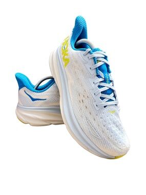 HOKA CLIFTON 9 SNEAKERS